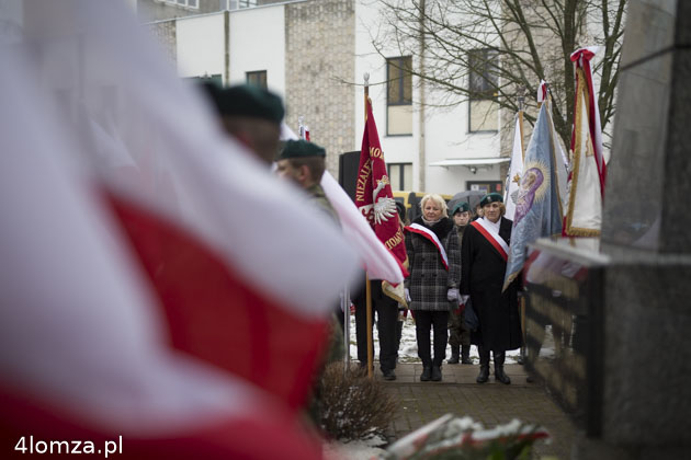 Uroczystości pod pomnikiem bohaterów walk o wolność i niepodległość Polski w latach 1939 – 56