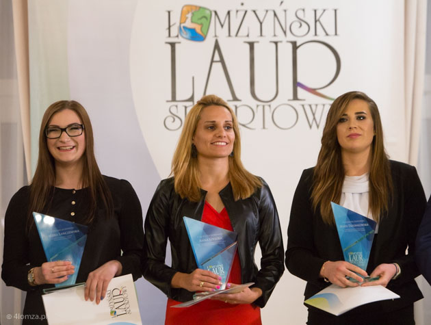 Klaudia Lanczewska, Justyna Korytkowska (w imieniu Anny Szyszka) i Beata Trzonkowska - Sportowcy Roku 2016