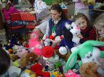 Foto: 2 tys. zabawek dla dzieci poszkodowanych przez ...