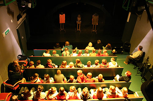 Spektakle odbywały się przy pełnych salach