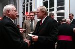Foto: Prezes TPZŁ Zygmunt Zdanowicz i prezydent Łomży Jerzy Brzeziński, pomiędzy nimi dr Krzysztof Sychowicz