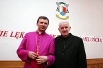 Foto: ks. bp Tadeusz Bronakowski z ojcem