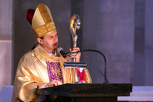 Mszę świętą koncelebrował i homilię głosił ks. bp Tadeusz Bronakowski