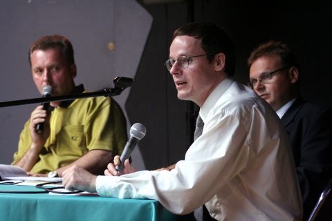od lewej: Grzegorz Musidlak, dr Bogusław Kopka, dr Krzysztof Sychowicz - współautorzy książki