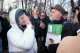 wymiana zdań pomiędzy protestującymi i przybyłymi mieszkańcami Augustowa