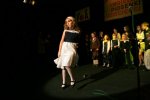 Foto: Katarzyna Domalewska i finaliści XIV Giełdy Piosenki Dziecięcej śpiewają 