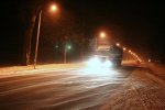 Foto: wieczorne opady śniegu oraz zawieje śnieżne, droga 61, Kisielnica