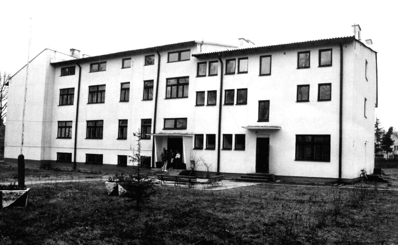 Szkoła w Pniewie 1991 r.