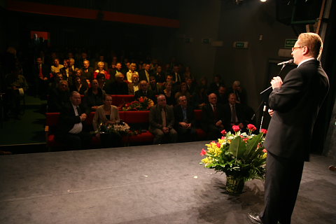 Jarosław Antoniuk na scenie teatru