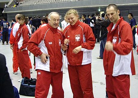Ola Zajkowska (w tle po lewej), Anna Kaczyńska (w środku)