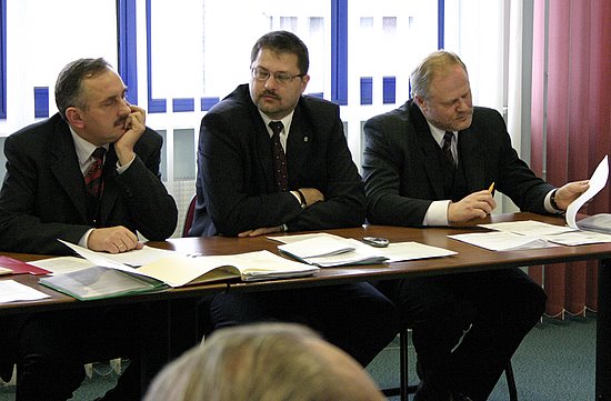 Prezydent Jerzy Brzeziński (pierwszy po prawej) i dwaj jego zastępcy (fot. archiwum) 