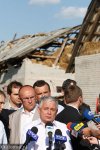Foto: Prezydent Kaczyński u poszkodowanych przez wichurę