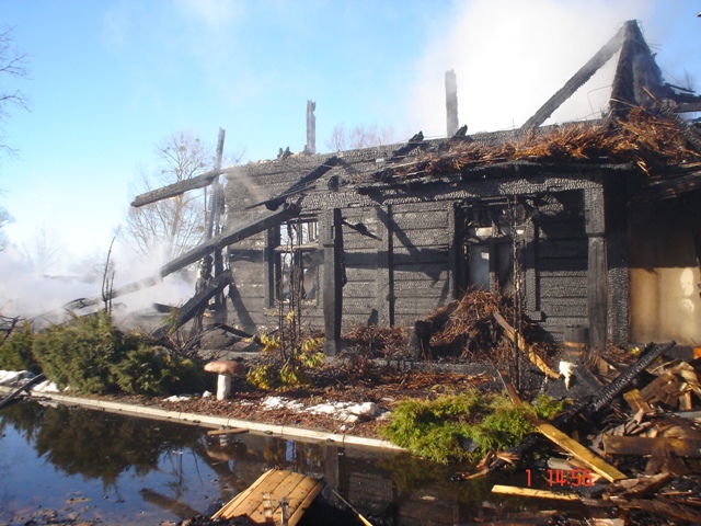  Foto: Olbrzymie straty po pożarze w Goniądzu