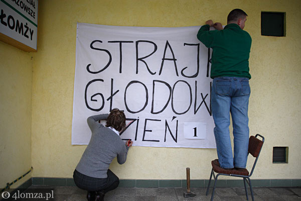  Foto: Strajk głodowy: pracownicy łomżyńskiego „Ruchu” walczą o swoje miejsca pracy