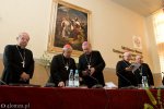 Foto: Biskupi rozpoczęli obrady w Łomży