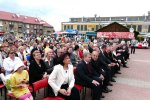 Goście i widzowie inauguracji na Starym Rynku w Łomży