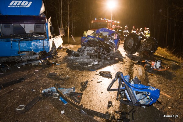 Marzec 2009 r. wypadek drogowy w pobliżu Wizny. Zginął kierowca VW Polo, który najpierw uderzył w ciągnik rolniczy, a następnie w ciężarówkę.