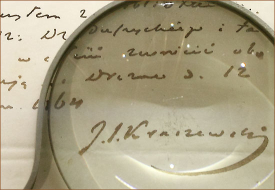 Fragment listu z podpisem J.I. Kraszewskiego