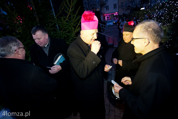 Ks. Marian Mieczkowski, bp Stanisław Stefanek, ks. infułat Jan Sołowianiuk, ks. bp nominat Janusz Stepnowsk