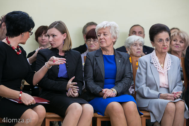 Małgorzata Pietrusewicz, Iwona Walentynowicz, Mirosława Kluczek i Prezydentowa Karolina Kaczorowska