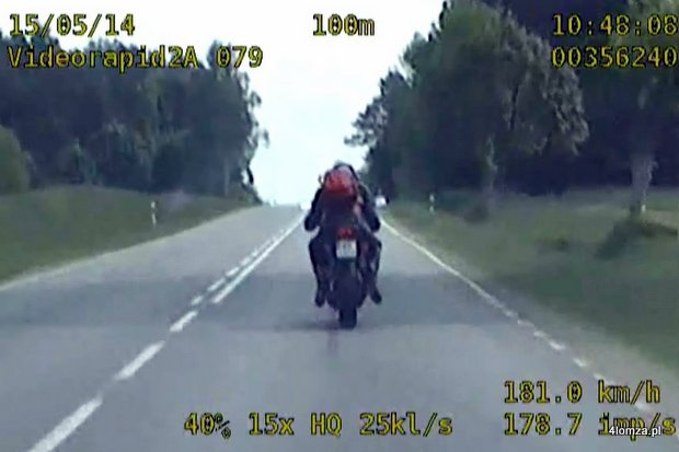  Foto: Motocyklista gnał o 90 km/h za szybko