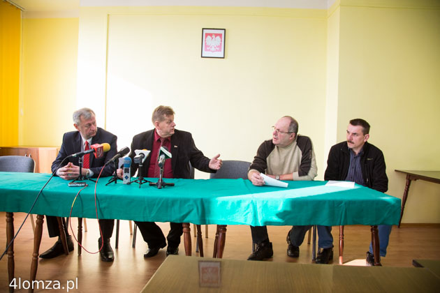 Grzegorz Rytelewski (prezes PKS Łomża), Henryk Piekarski (szef Solidarności  region Mazowsze, oddział Łomża), Ireneusz Orzechowski ( 