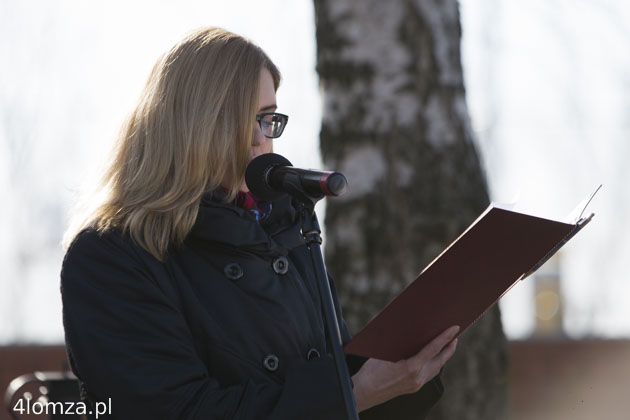 Anna Sobocińska odczytała nazwiska wszystkich osób, które zginęły w katastrofie prezydenckiego samolotu w Smoleńsku