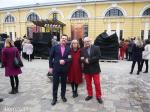 Foto: Roman Borawski, Farida Zaletilo i Przemysław Karwowski na dziedzińcu przed Mark Rothko Art Centre w Daugavpils