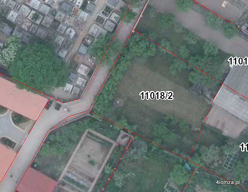 Miejska działka oddawana w najem na „poprawienie zagospodarowania nieruchomości sąsiedniej (ogródek przydomowy)” (fot. Geoportal)