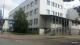 Budynek Komendy Miejskiej Policji w Łomży. Od środowego popołudnia wchodzi się do środka widocznym na zdjęciu bocznym wejściem.