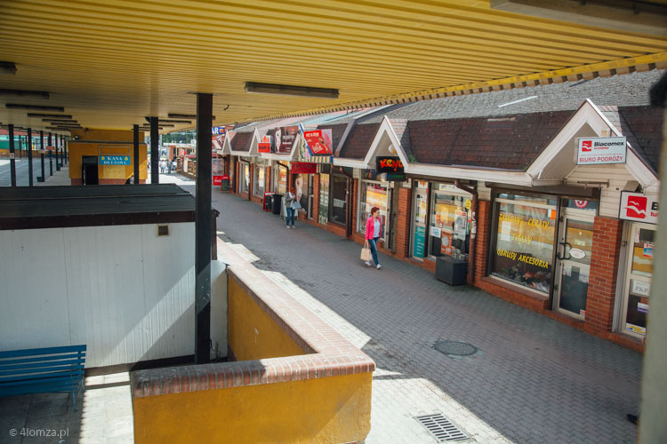 Pawilony handlowe przy dworcu autobusowym