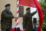 Foto: Podniesienie Flagi pod pomnikiem  33 Pułku Piechoty przy Warsztatach Technicznych Łomża