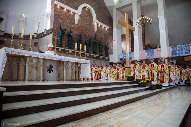 Msza Święta w Sanktuarium Miłosierdzia Bożego pod przewodnictwem ks. kardynała Gerharda L. Mullera, Prefekta Kongregacji Nauki Wiary