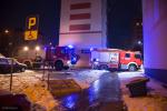 Foto: Strażacy przed blokiem Niemcewicza 6