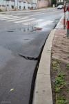 Foto: Rozerwany nowy asfalt na ul. Polowej