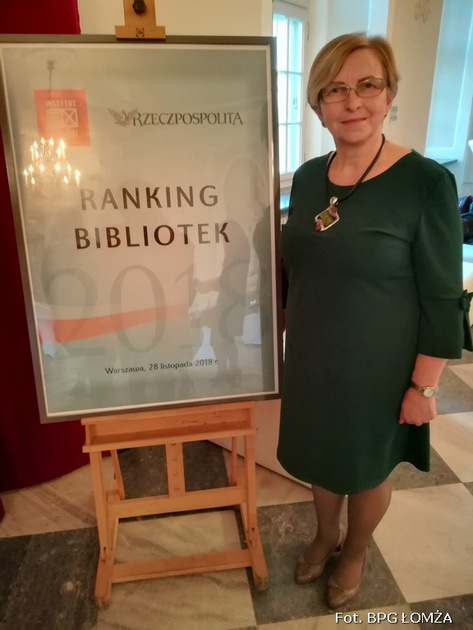 Wiesława Kłosińska, dyrektor  Biblioteki Publicznej Gminy Łomża z siedzibą w Podgórzu