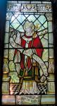 19 MAJA: 

Święty Dunstan z Canterbury (ok. 909-988)

Urodził się około 909 roku w Baltonsborough, w hrabstwie Somerset. Wcześnie oddano go na naukę do opactwa w Glastonbury. Tam też przyjął tonsurę. W 925 roku znalazł się na dworze swego wuja Athelma, arcybiskupa Canterbury. Odtąd z siedmioma kolejnymi królami będzie w bliskich kontaktach. Przez jakiś czas zamyślał o ożenku, ale po poważnej chorobie i pod wpływem swego krewnego Aedfleaha, biskupa Winchesteru, złożył ślub wstąpienia do stanu zakonnego. Wyświęcony na kapłana, wrócił do Glastonbury. Uprawiał tam m.in. malarstwo, muzykę, kaligrafię i złotnictwo. W 931 roku król Edmund wezwał go na dwór, ale niebawem popadł w niełaskę i wrócił do klasztoru. Został opatem.Odnowił wówczas życie zakonne, wprowadzając na powrót regułę benedyktyńską.