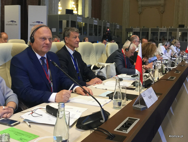 Poseł Lech Antoni Kołakowski przewodniczył delegacji polskiego Sejmu na Konferencji Komisji ds. Unijnych Parlamentów Unii Europejskiej (COSAC) w Bukareszcie