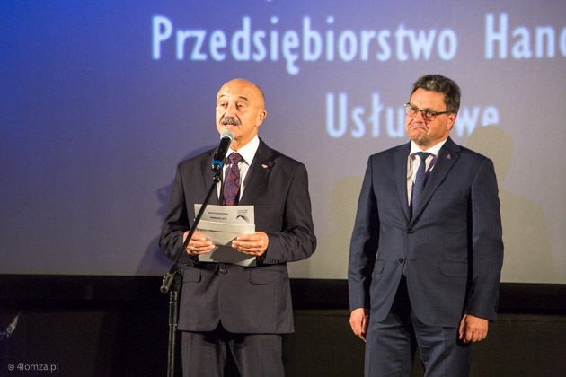 Mieczysław Bieniek, dyrektor PUP w Łomży i Andrzej Pyliński, dyrektor PKO BP oddział w Łomży
