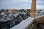 Foto: Odnowa kamienicy przy pl. Niepodległości 10, widok z okna na poddaszu