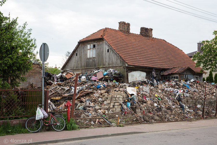 Tak wygląda działka po wywiezieniu 80 ton, 28. maja