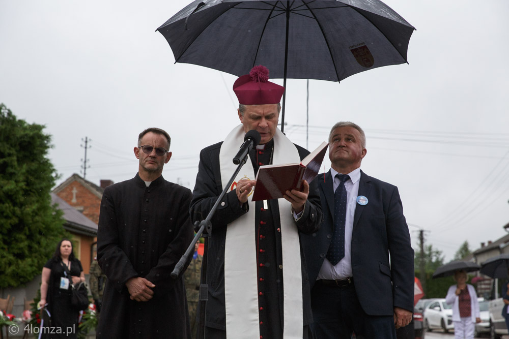 Bp Tadeusz Bronakowski, ks. Dariusz Wizner i Tomasz Tyszka