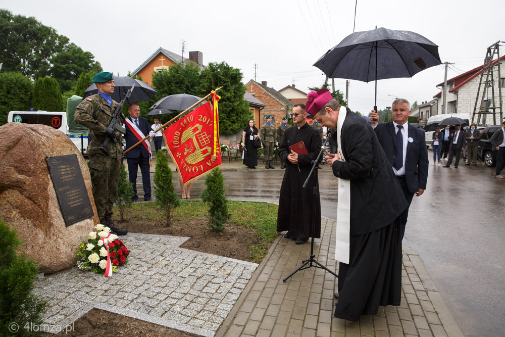 Bp Tadeusz Bronakowski, ks. Dariusz Wizner i Tomasz Tyszka