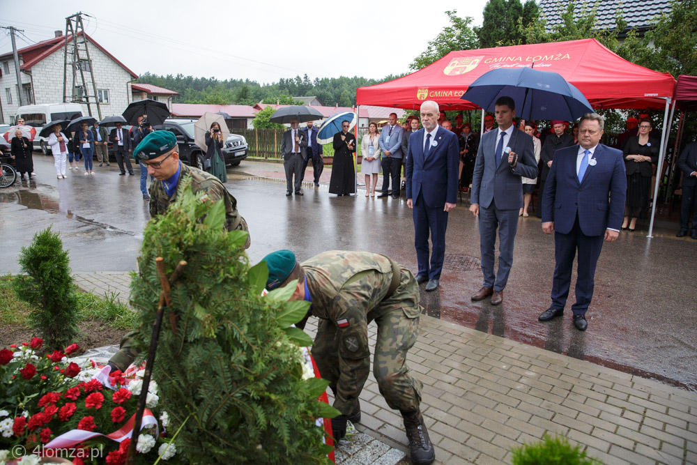 Senator Marek Komorowski, poseł i  wiceminister edukacji Dariusz Piontkowski i poseł Jarosław Zieliński