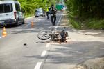 Foto: Motocyklista najechał na osobówkę