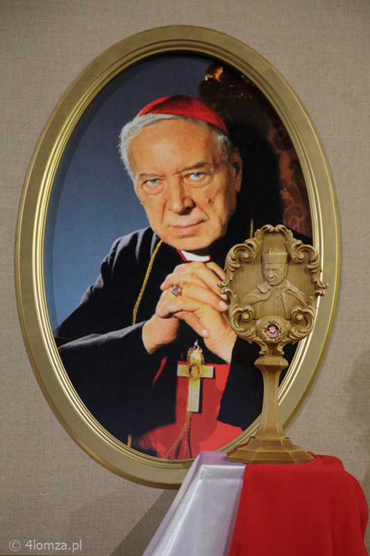 Relikwiarz z relikwią błogosławionego Stefana Wyszyńskiego