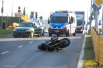 Foto: Wypadek motocyklisty na Zawadzkiej