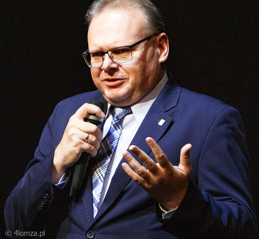 Prof. PWSIiP Krzysztof Sychowicz