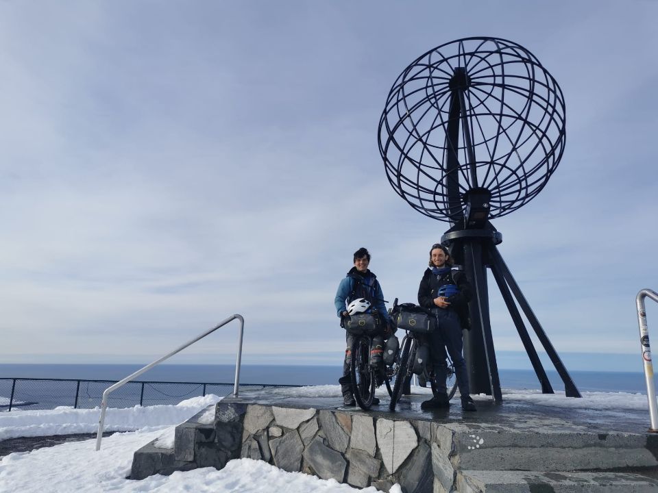 Loïs Pasquier i Jean Rouaux na Cape North w Wielki Czwartek, 6 kwietna 2023 roku