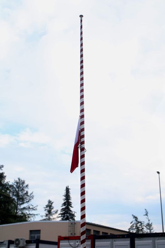 Flaga opuszczona do połowy w 18. ŁPL